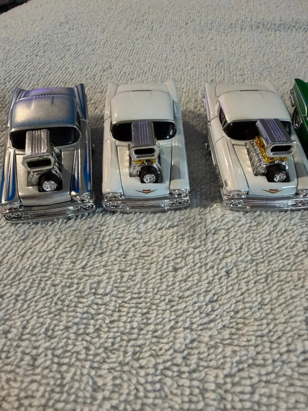 Muscle Machines Chevrolet Chevy Impala Die-Cast Car Toy Set of 7 Collection